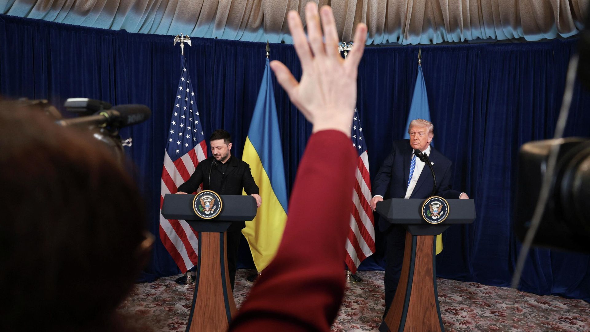 Встреча Владимира Зеленского и президента США Дональда Трампа в Мар-а-Лаго - ИноСМИ, 1920, 29.12.2025