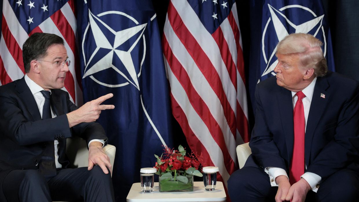 Президент США Дональд Трамп и генеральный секретарь НАТО Марком Рютте в Давосе, Швейцария