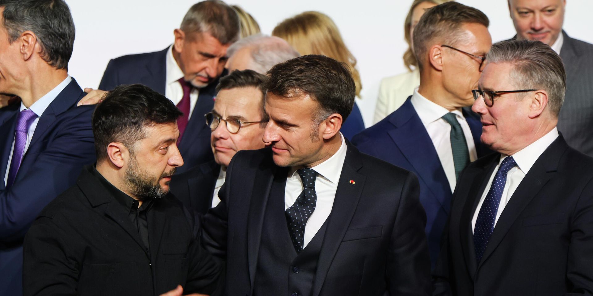 Владимир Зеленский, президент Франции Эммануэль Макрон и премьер-министр Великобритании Кир Стармер в Мюнхене, Германия - ИноСМИ, 1920, 24.09.2026