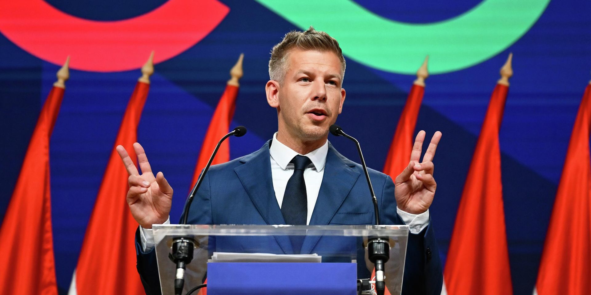 Лидер победившей на парламентских выборах в Венгрии оппозиционной партии Тиса Петер Мадьяр - ИноСМИ, 1920, 08.05.2026