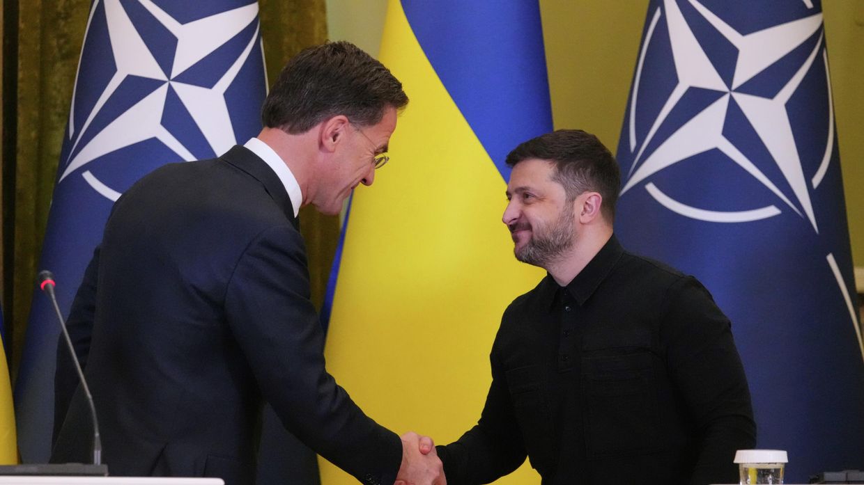 Генеральный секретарь НАТО Марк Рютте и Владимир Зеленский. Архивная фотография
