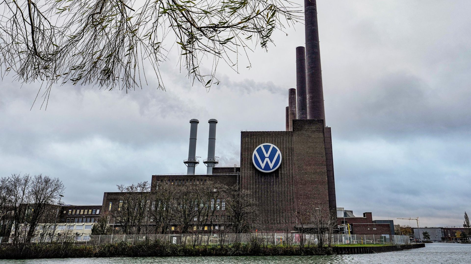 Завод Volkswagen в Вольфсбурге - ИноСМИ, 1920, 02.07.2026