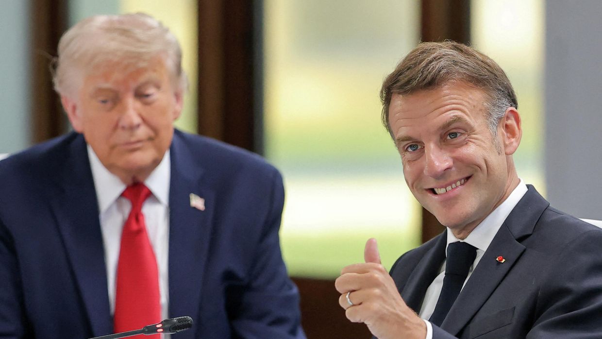 Президент США Дональд Трамп и президент Франции Эммануэль Макрон на саммите Большой семерки, Эвиан-ле-Бен, Франция