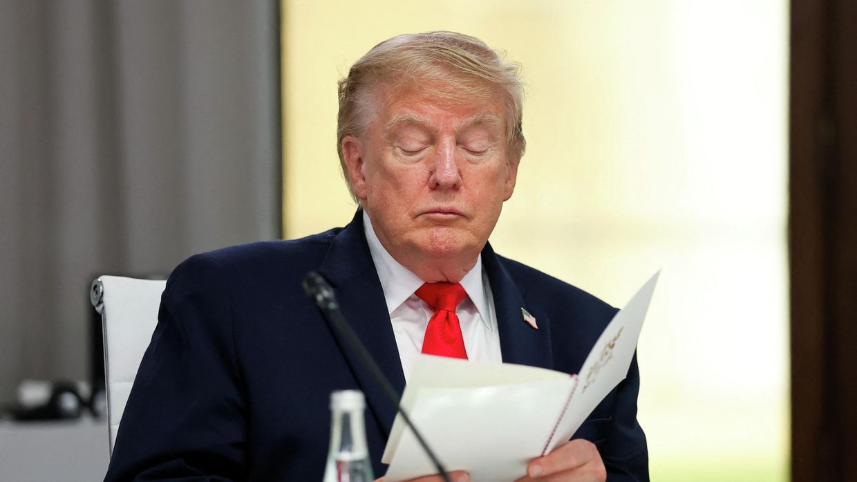 Президент США Дональд Трамп на саммите Большой семерки, Эвиан-ле-Бен, Франция Президент США Дональд Трамп на саммите Большой семерки, Эвиан-ле-Бен, Франция
