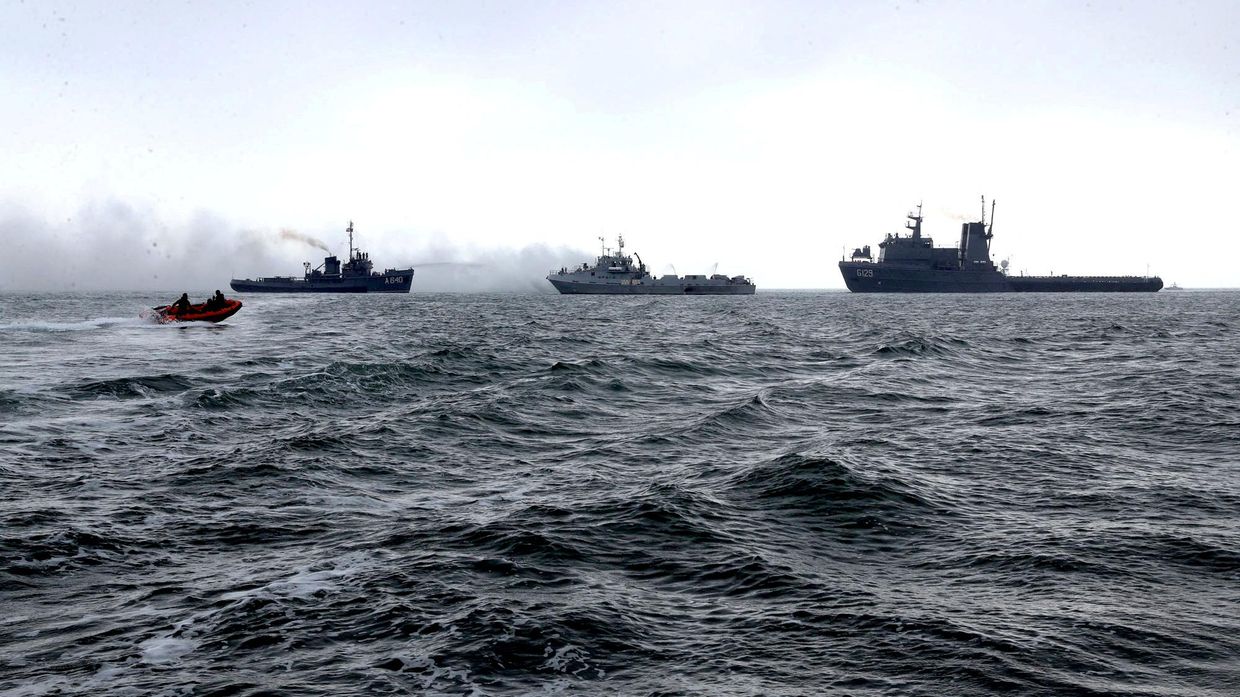 Корабли ВМФ Ирана и Азербайджана во время учений в Каспийском море, ноябрь 2024 г.