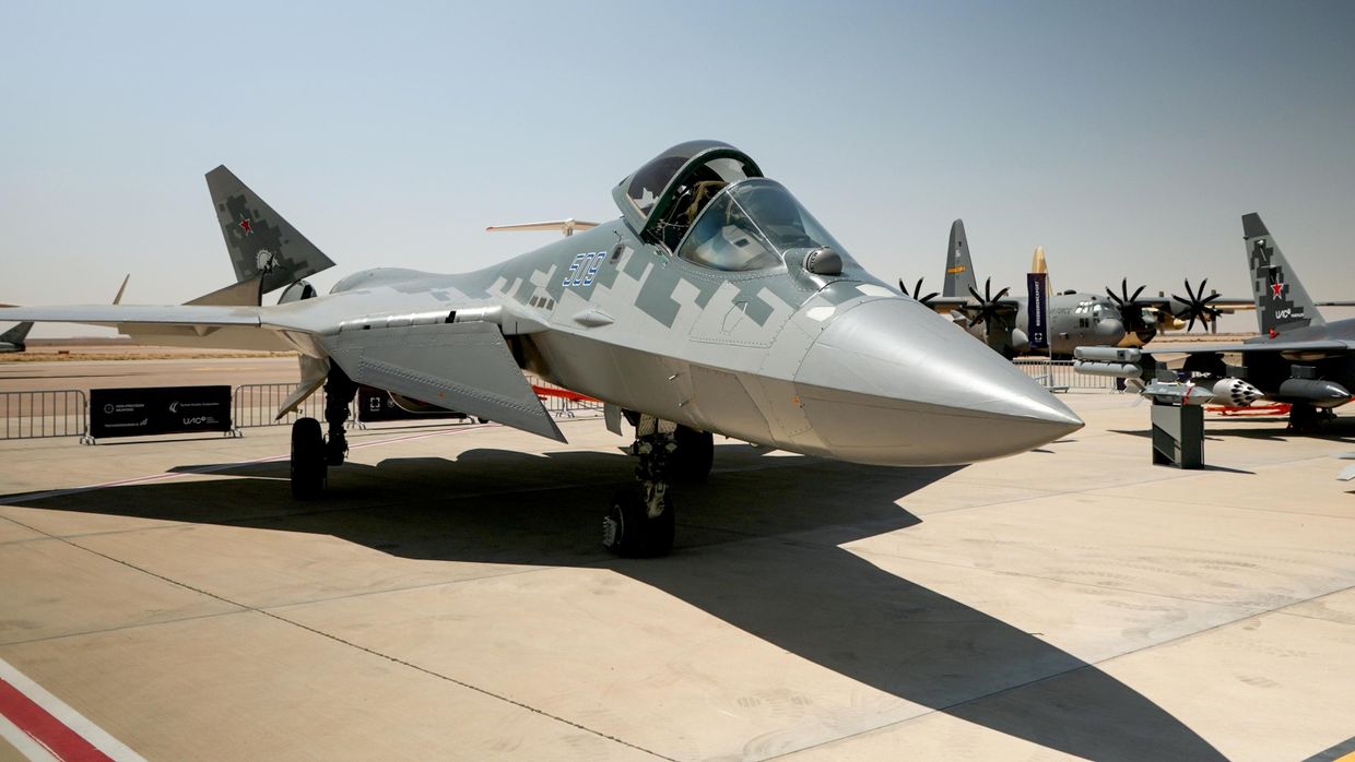 Истребитель Су-57Э на авиакосмическом салоне в Египте