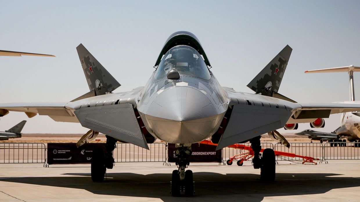 Истребитель Су-57Э на авиакосмическом салоне в Египте