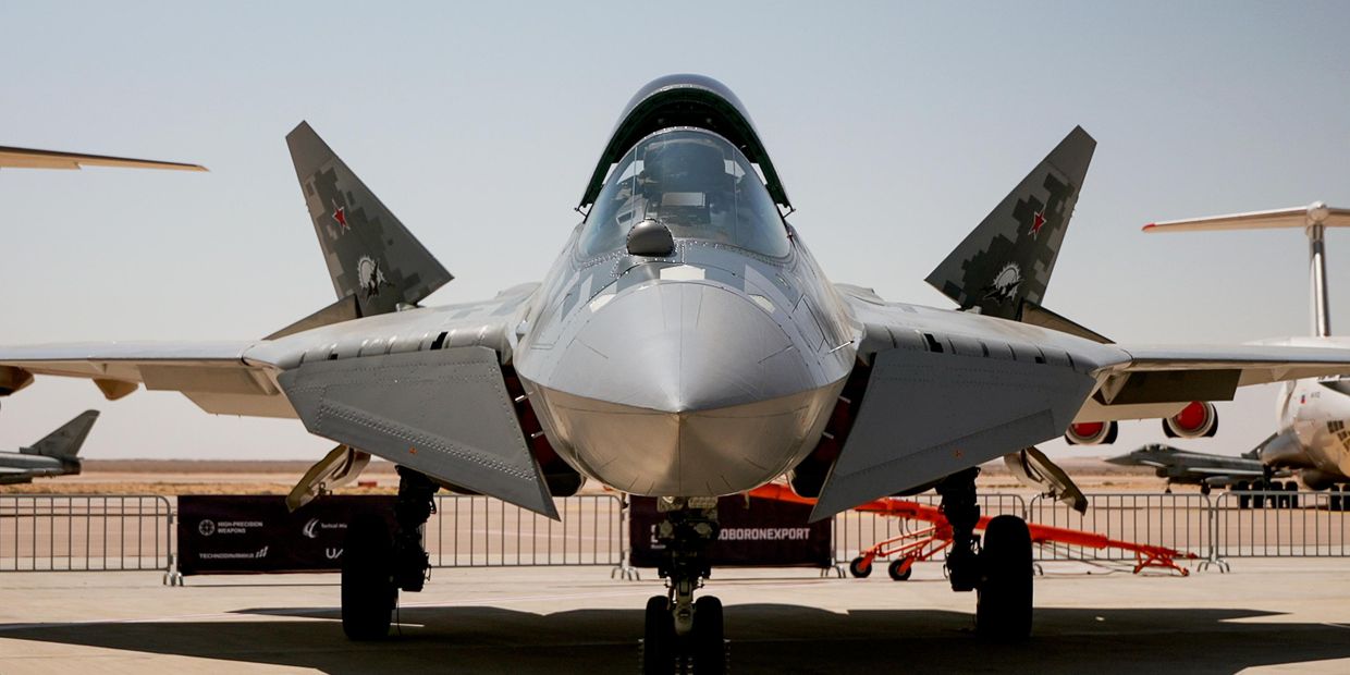 Истребитель Су-57Э на авиакосмическом салоне в Египте