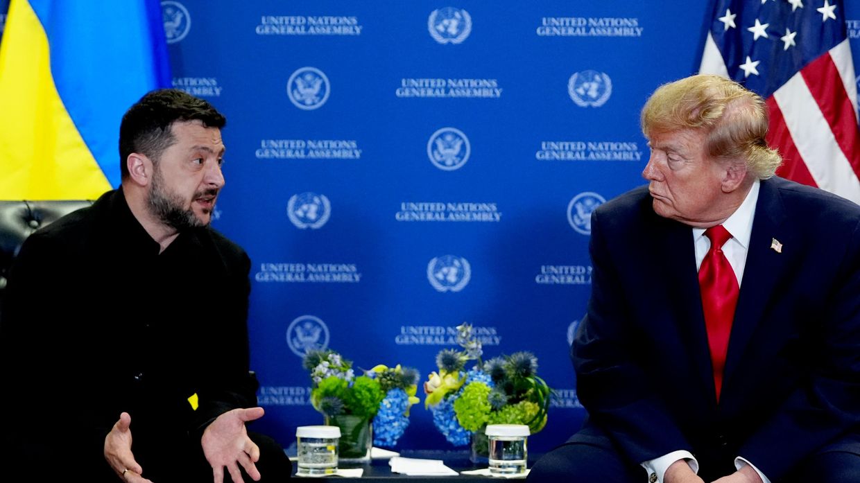 Владимир Зеленский во время встречи с президентом США Дональдом Трампом на ГА ООН