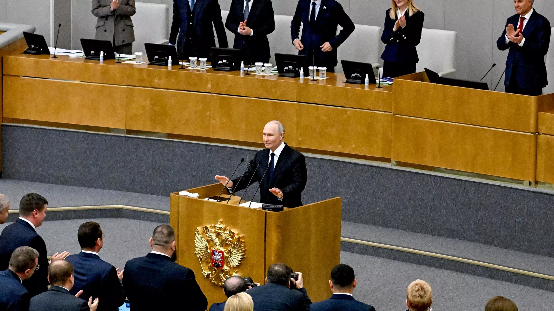 Первое пленарное заседание Госдумы РФ девятого созыва при участии президента Владимира Путина Первое пленарное заседание Госдумы РФ девятого созыва при участии президента Владимира Путина - ИноСМИ, 1920, 01.10.2026