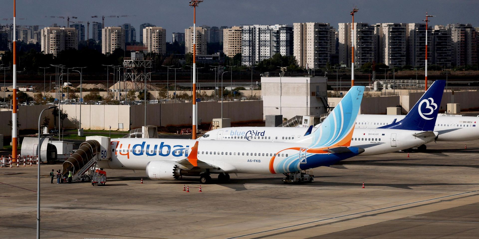 Самолет компании Flydubai - ИноСМИ, 1920, 30.09.2026