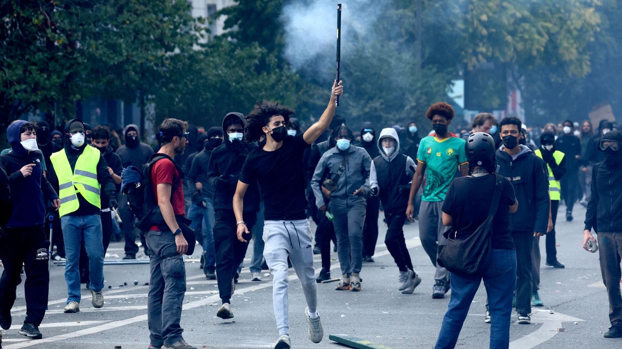 Протесты старшеклассников в Париже, Франция
