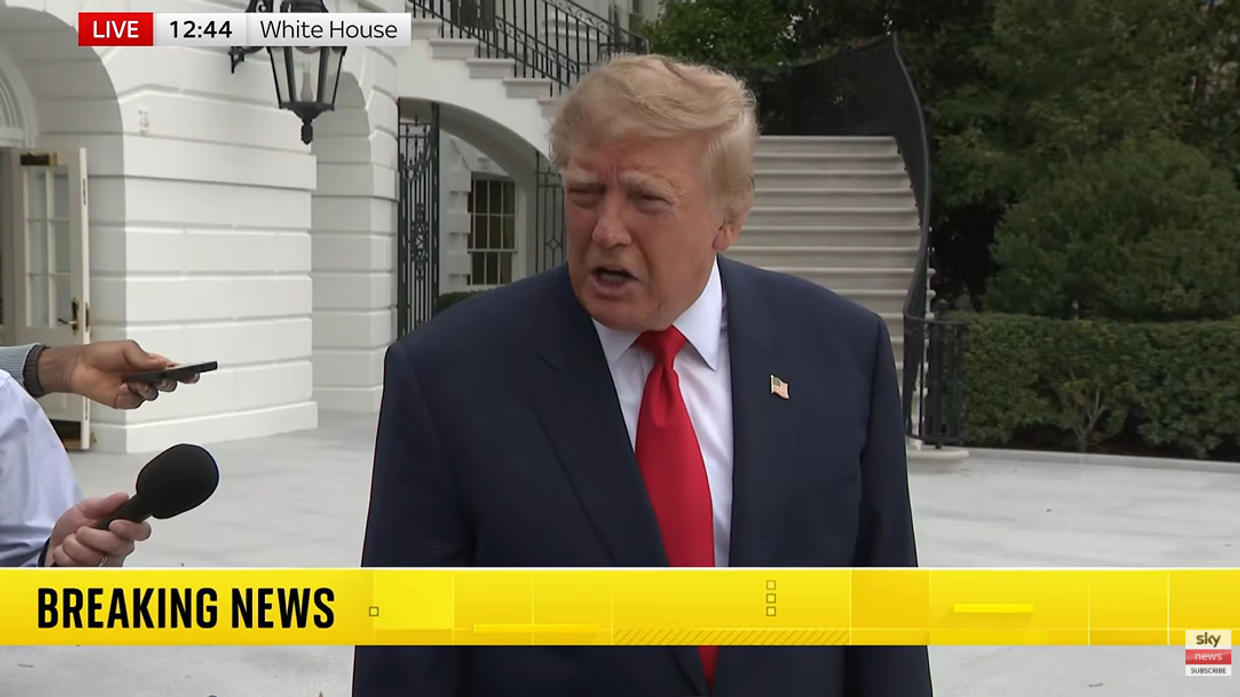 Пора избрать нового президента: Трамп просит Зеленского на выход