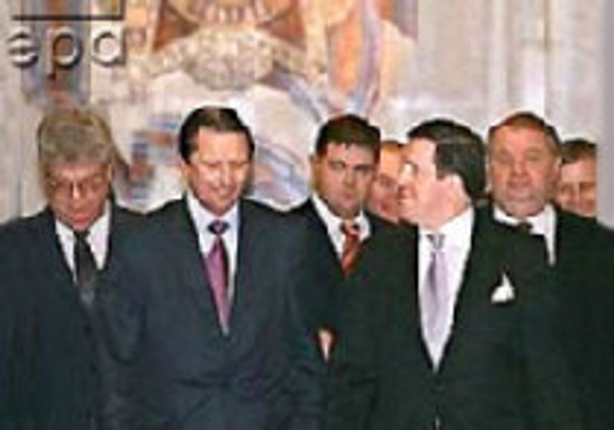 Кремль холоден к авансам НАТО picture