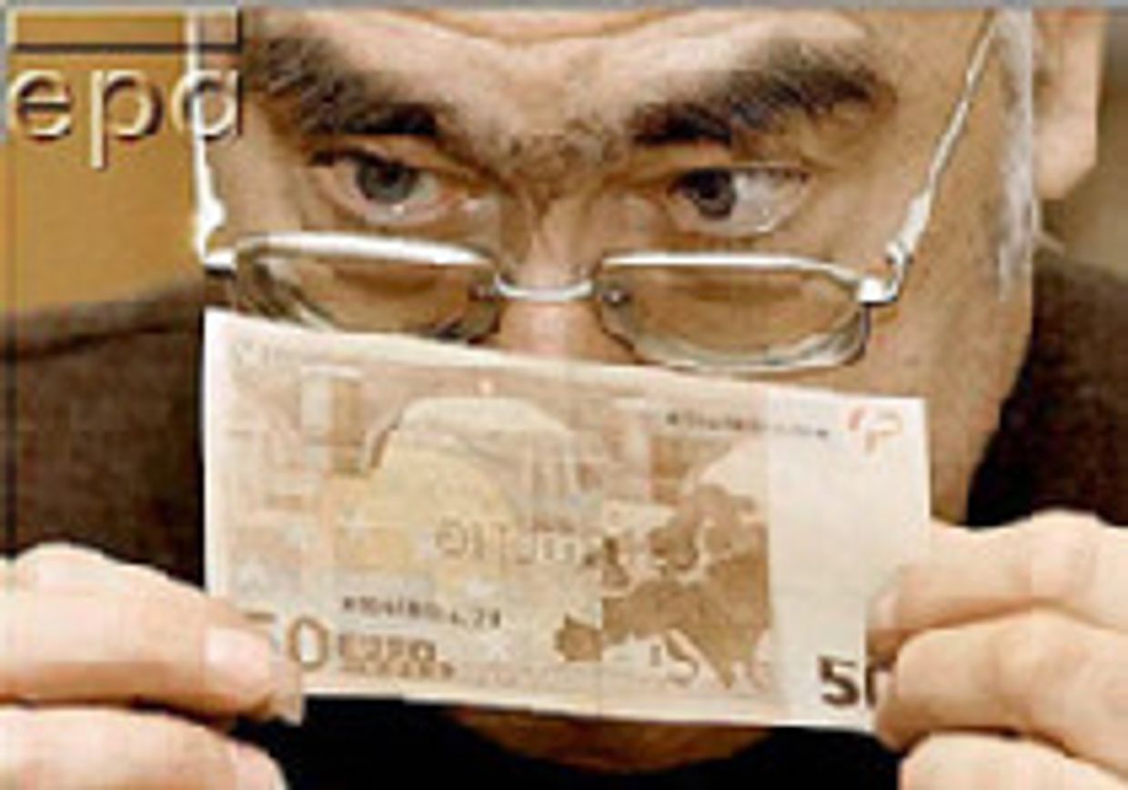 В России доминирует доллар picture