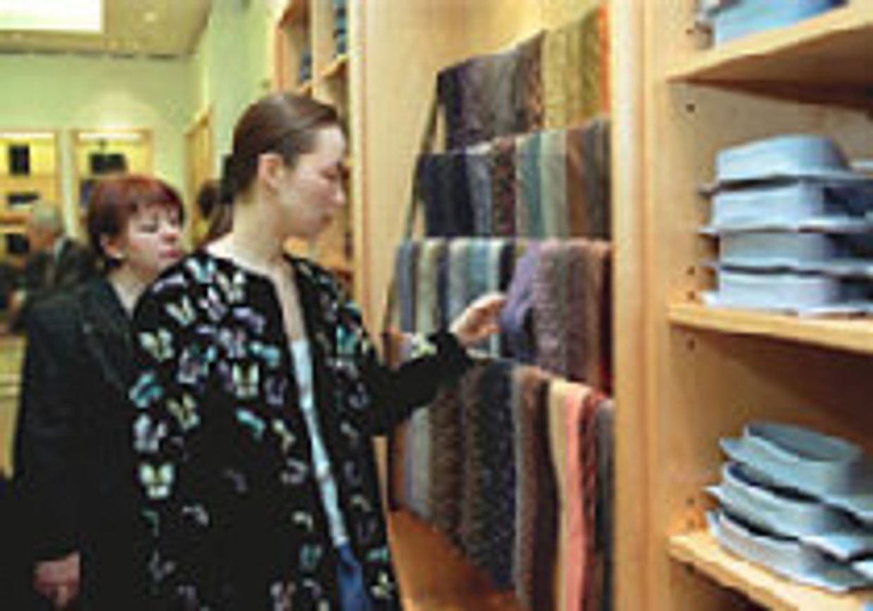 Москвичи атакуют фешенебельные бутики picture