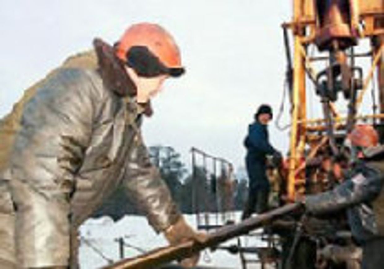 Россия качает нефть на экспорт, осваивая новые месторождения picture