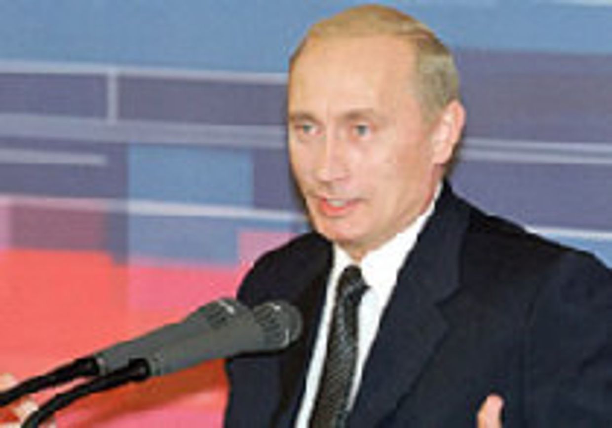 Путин частично признает свою вину в чеченской драме picture