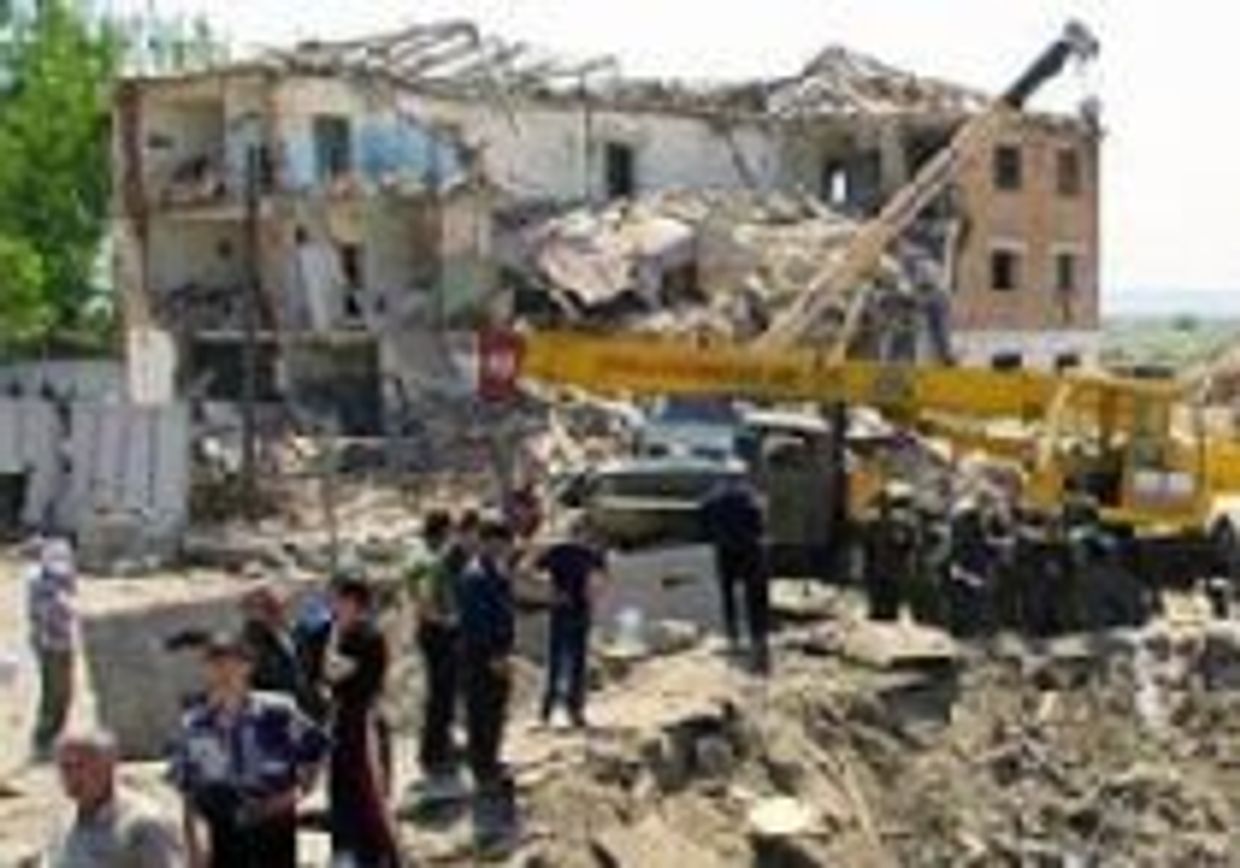 Выиграть войну в Чечне невозможно, но и уйти оттуда Россия не может picture