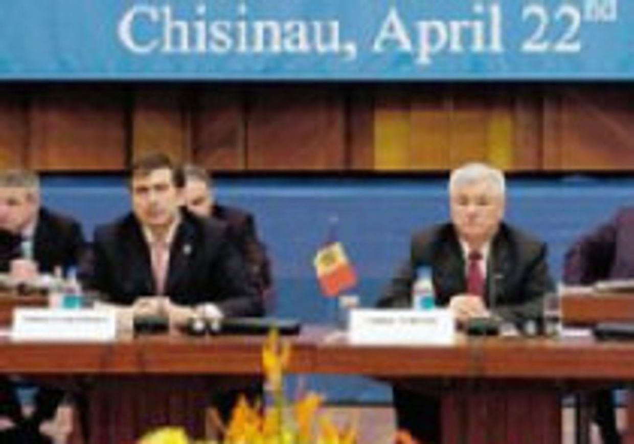 СНГ расслаивается, возникают другие структуры picture
