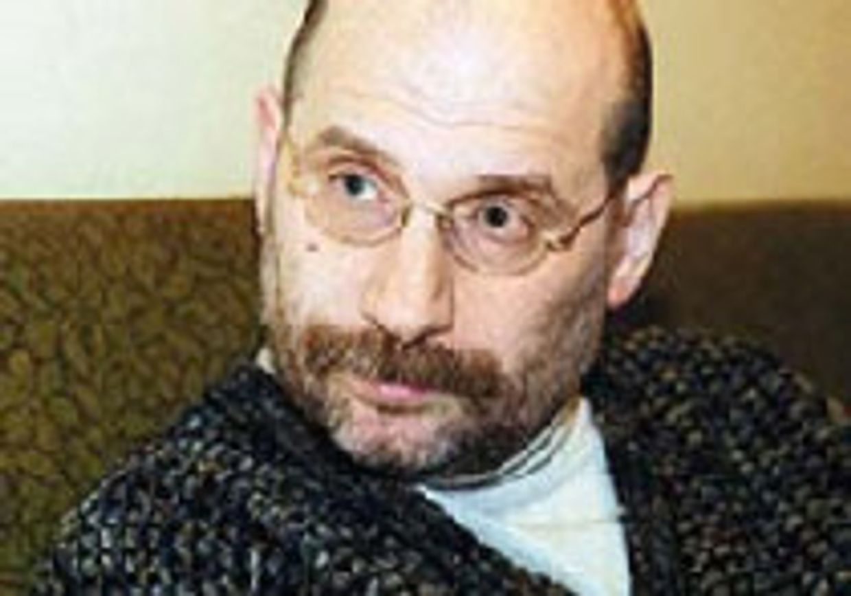 Акунин: 'В России невозможно заставить уважать свои права' picture