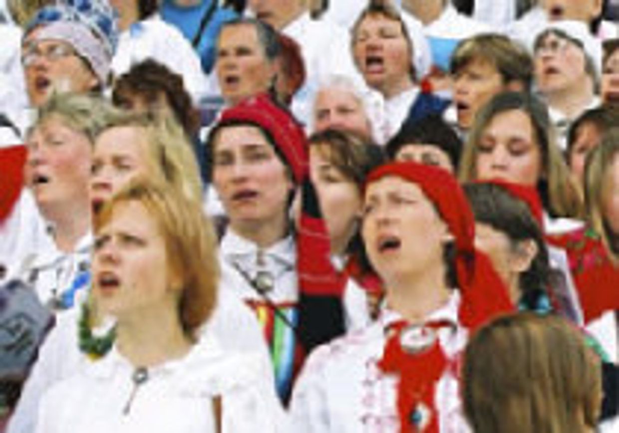 Эстонцы становятся все более нетерпимыми по отношению к русским picture