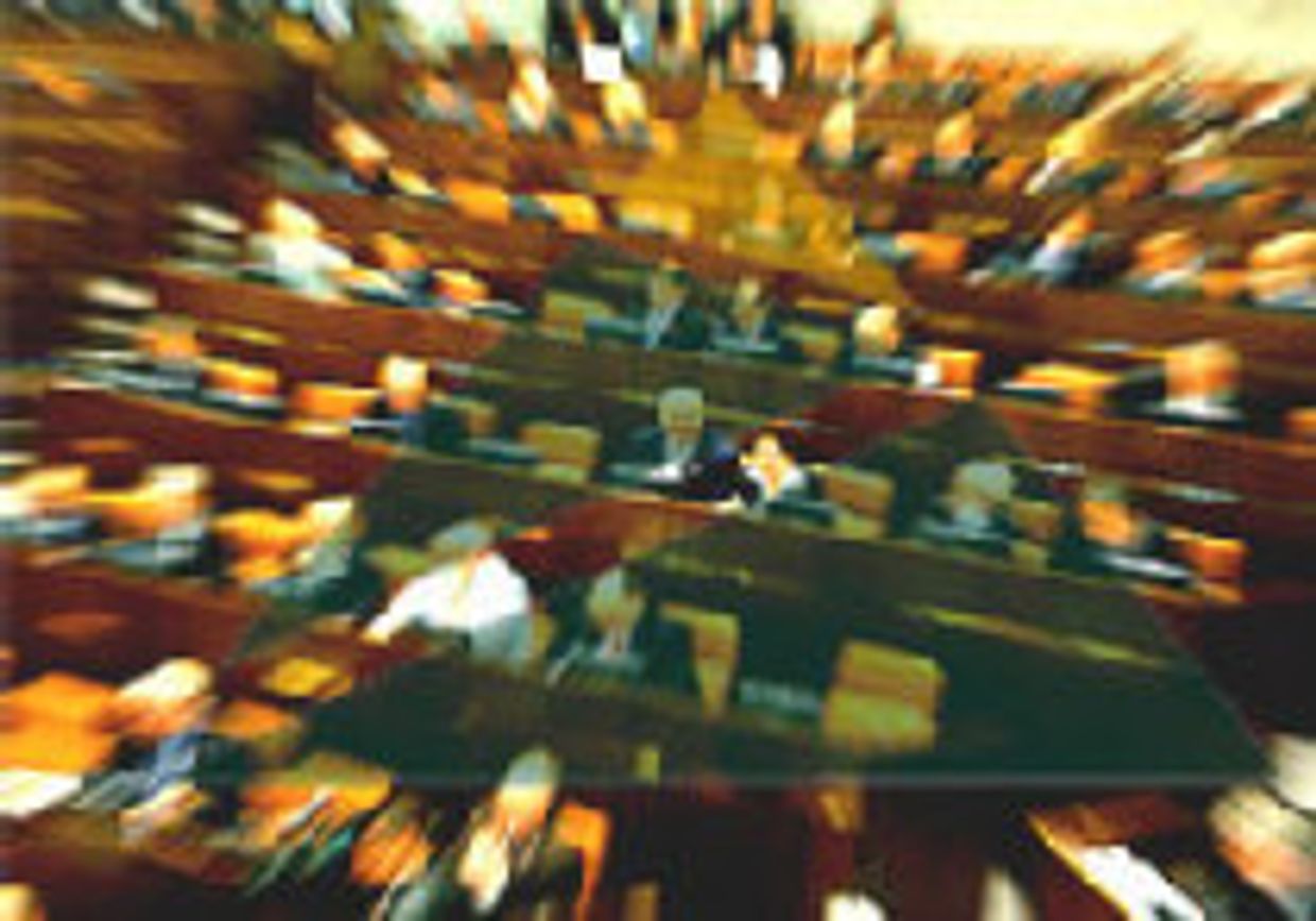Россия: смесь нефти и политики picture