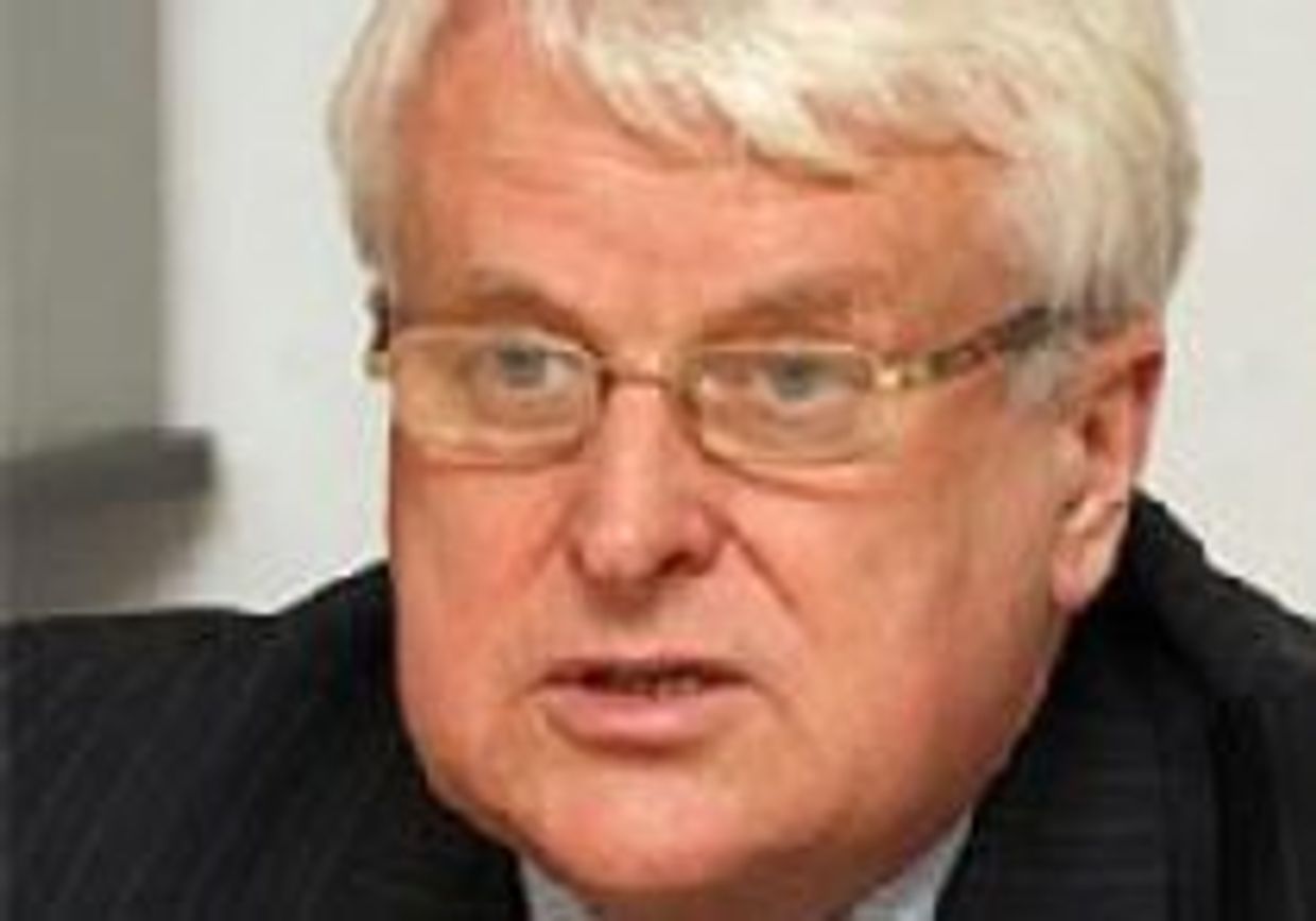 Камень ударил по отношениям picture