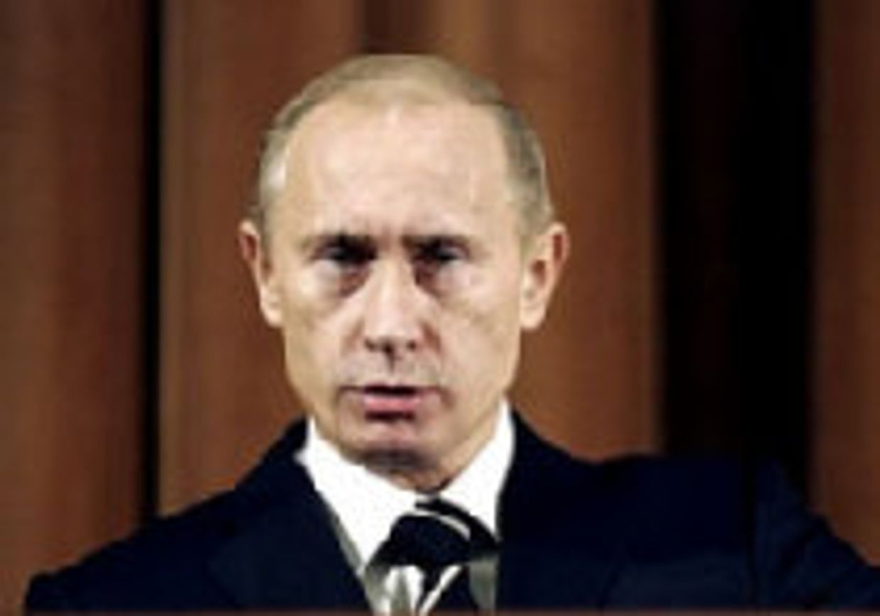 Президент Путин бряцает ядерной саблей picture