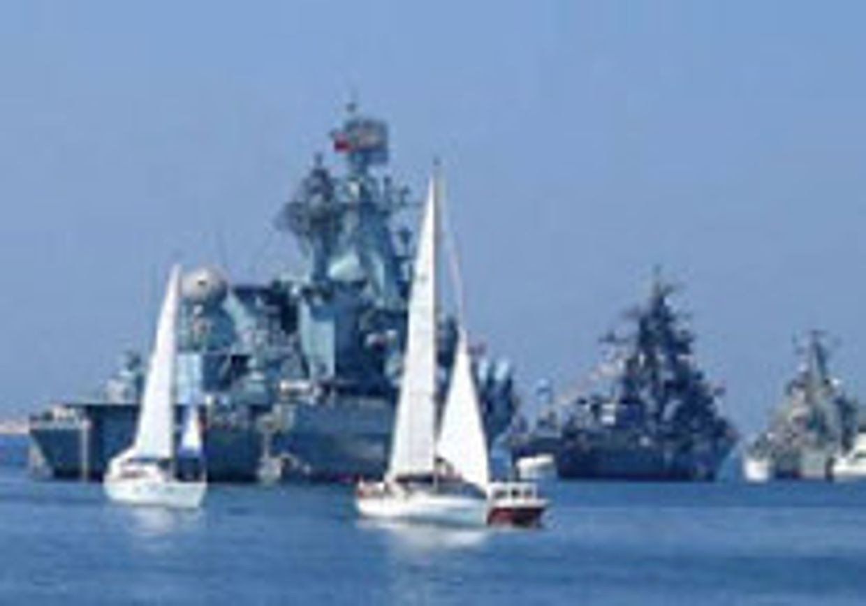 'Кремль проводит реформу вооруженных сил' picture
