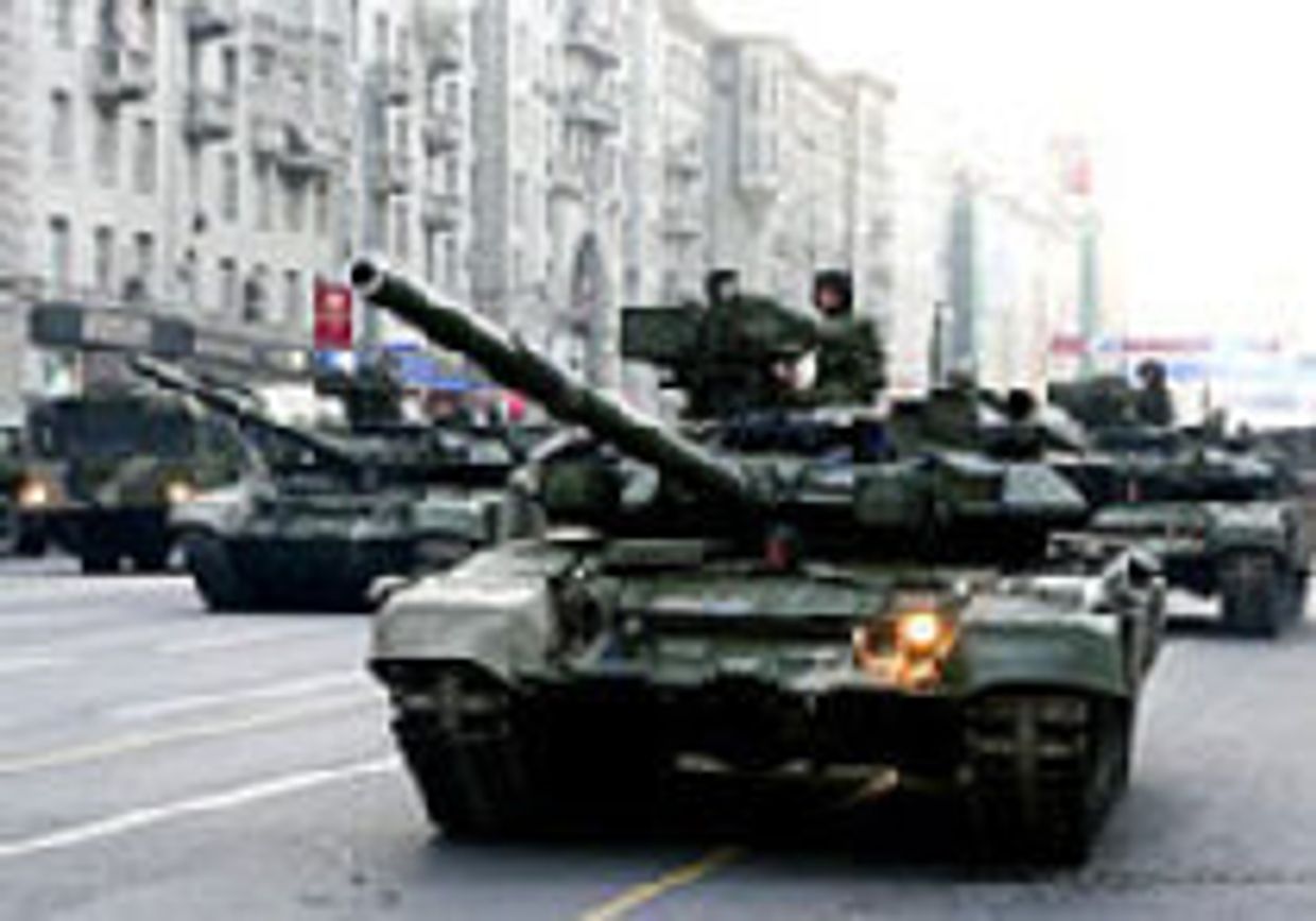 Россия снова демонстрирует мускулы посреди надежд на либерализацию picture