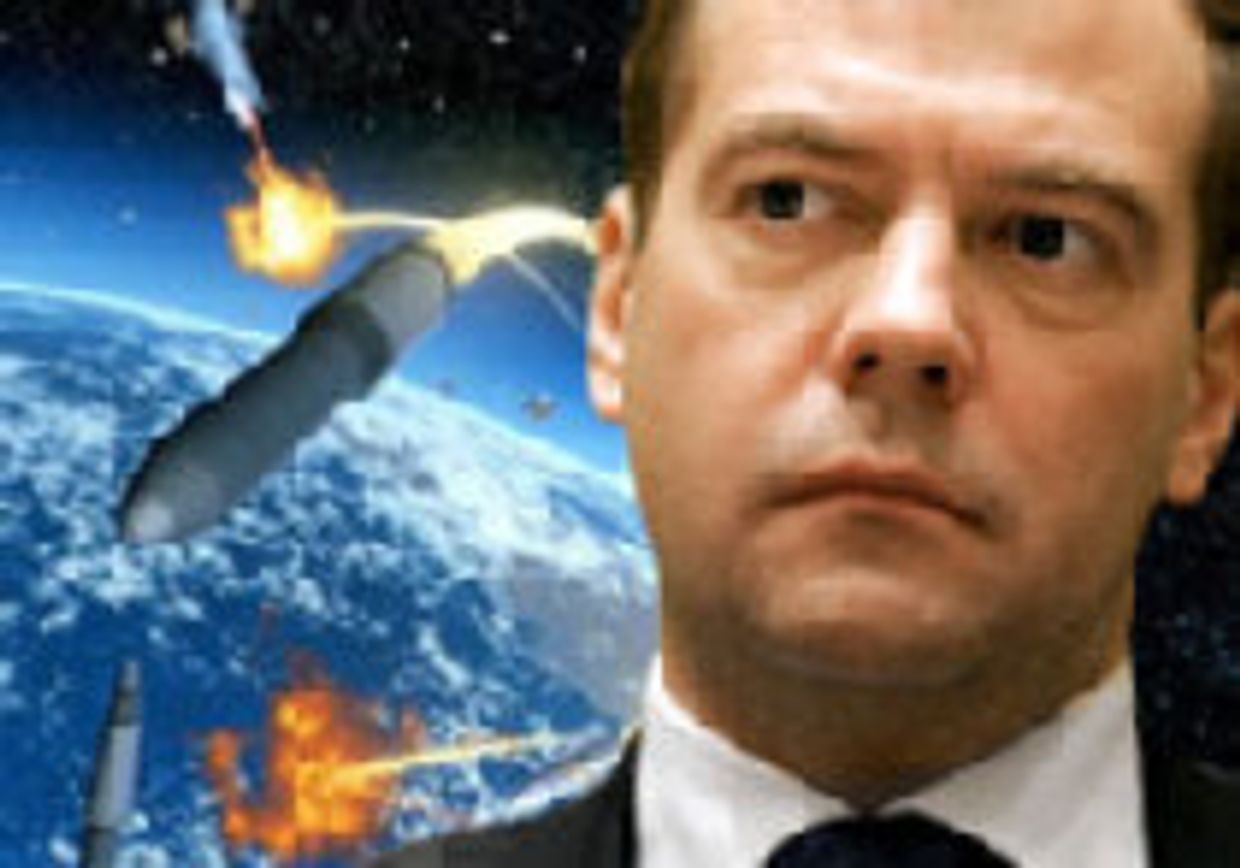 Медведев: до 2020 года система космической защиты и новая система ядерной обороны picture