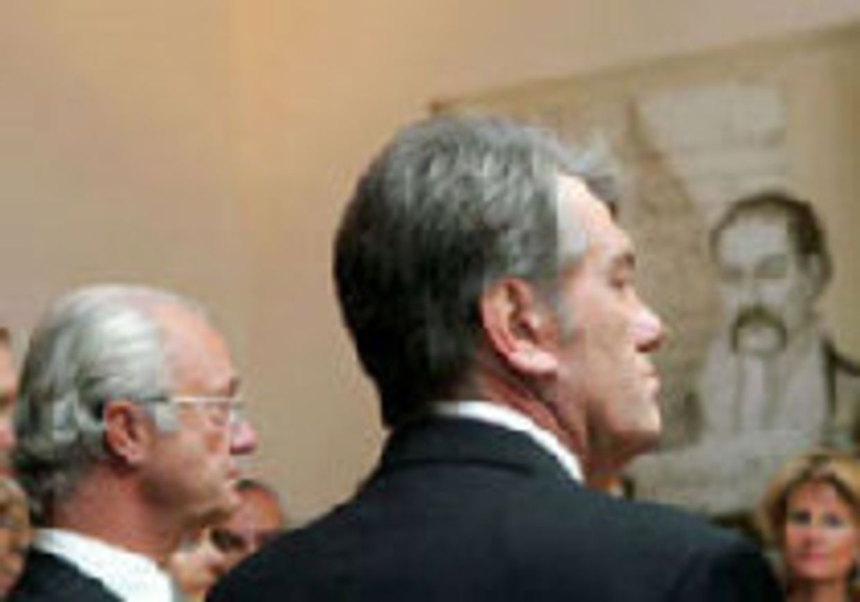 Перед портретом Ивана Мазепы picture