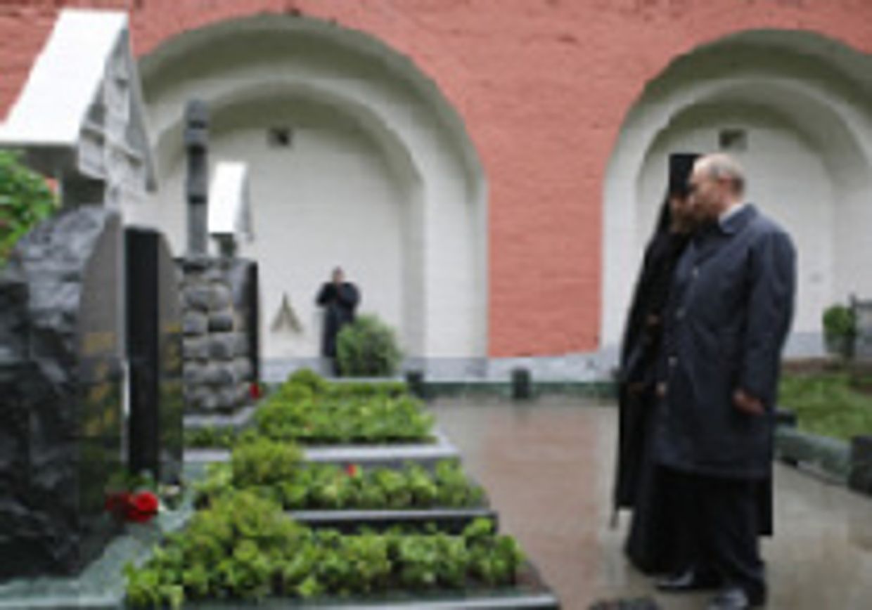 Путин, ссылаясь на белого генерала, отпускает политически окрашенные замечания в адрес Украины picture