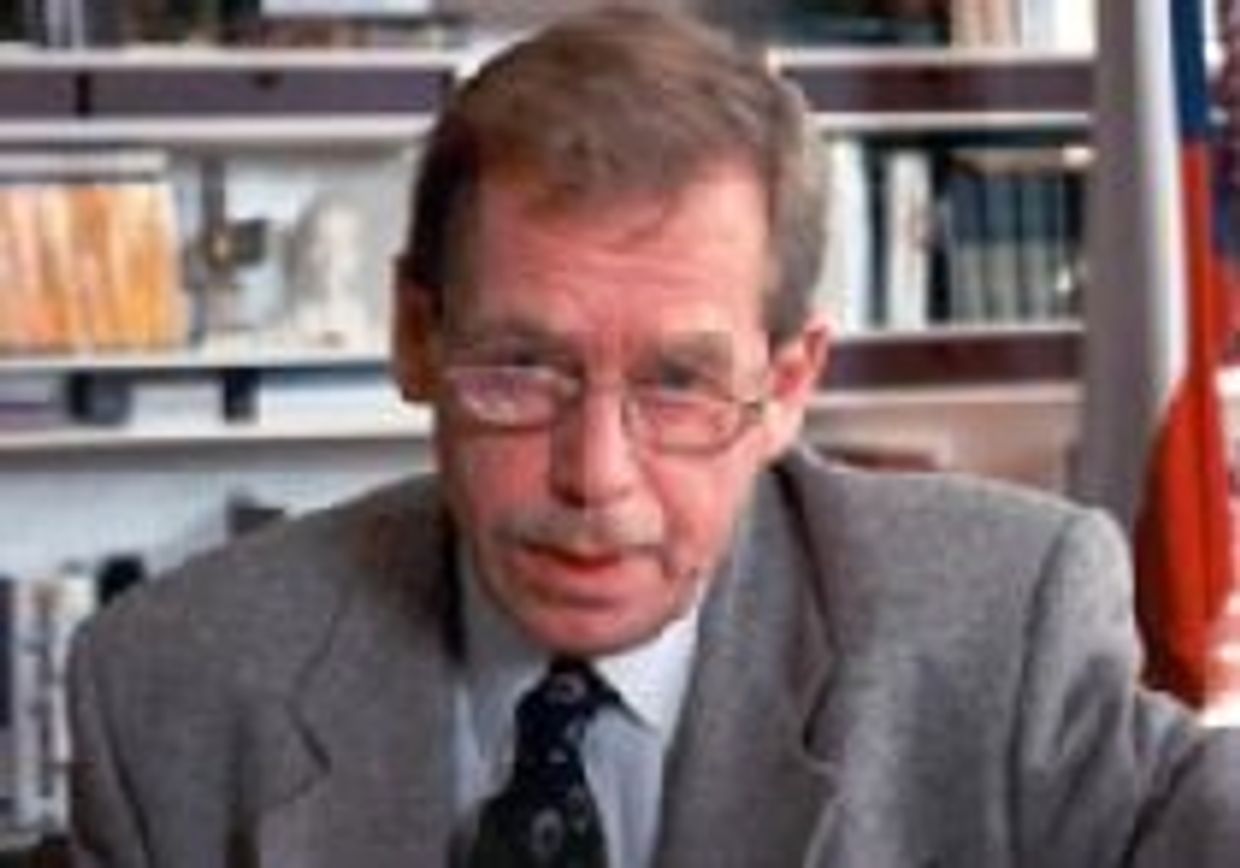 Вацлав Гавел призвал Европу отвергнуть энергетический 'шантаж' России picture