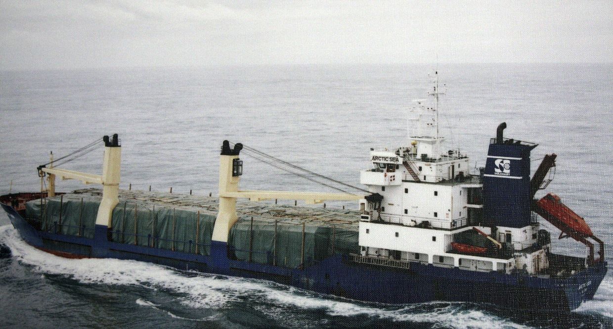 Сухогруз Arctic Sea