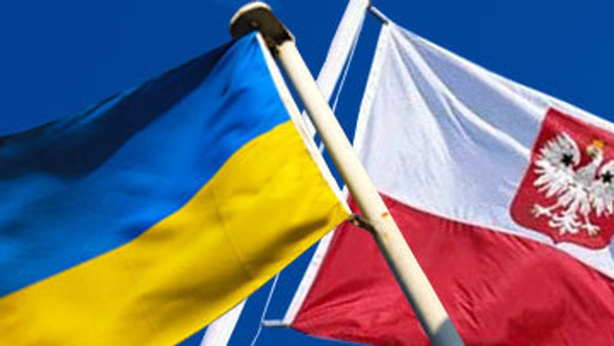Флаги Польши и Украины