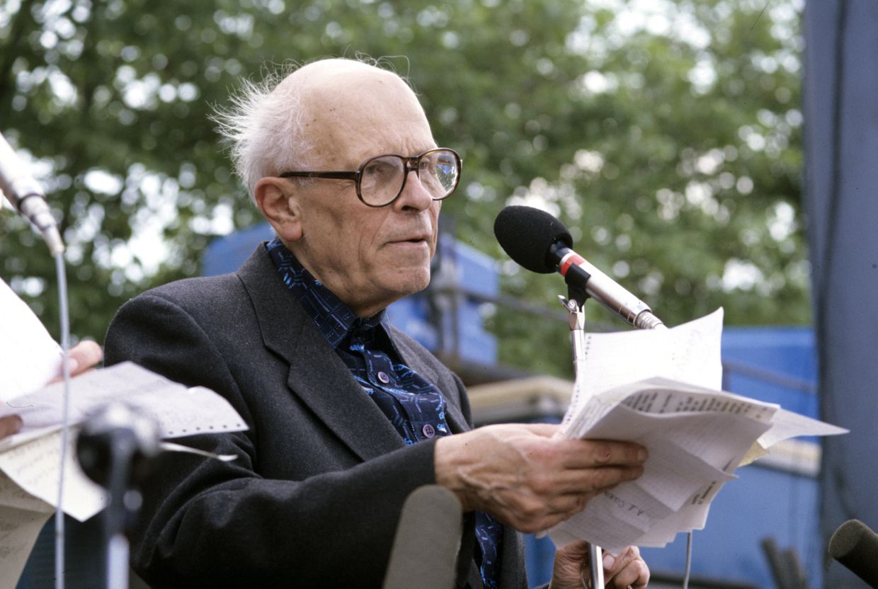 Андрей Дмитриевич Сахаров на митинге