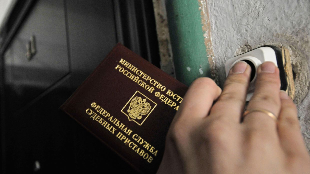 Судебные приставы провели рейд по взысканию долгов