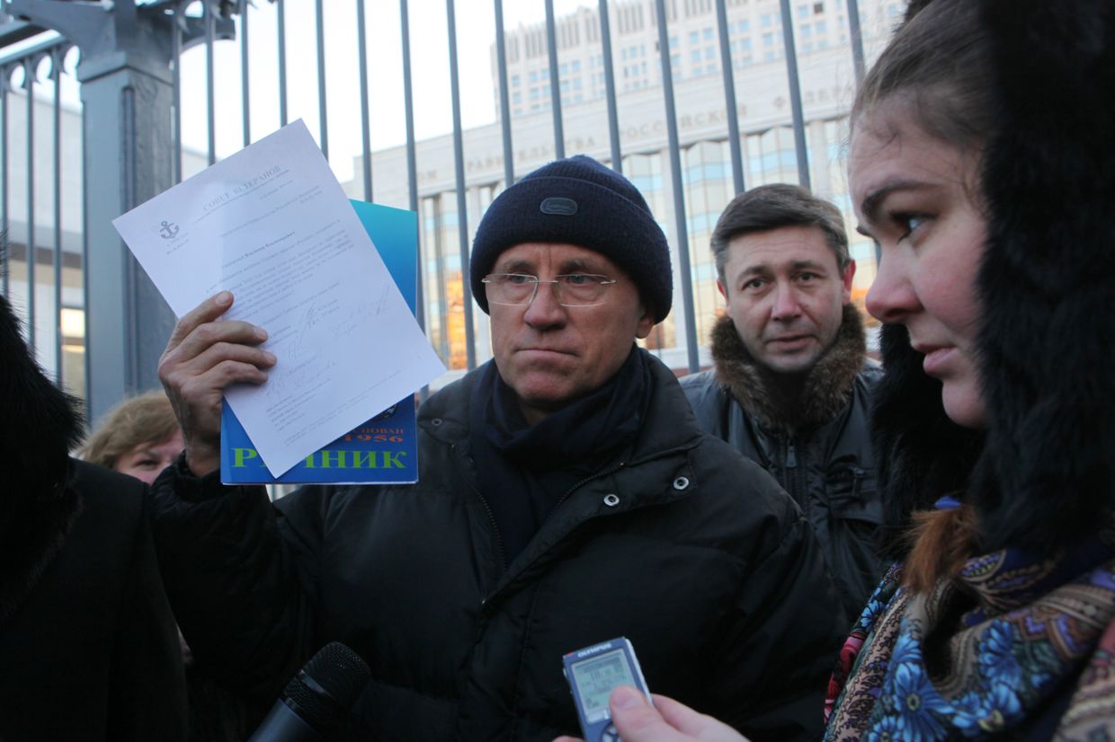 Жители товарищество Речник проводят акцию протеста у Белого дома Жители товарищество Речник проводят акцию протеста у Белого дома