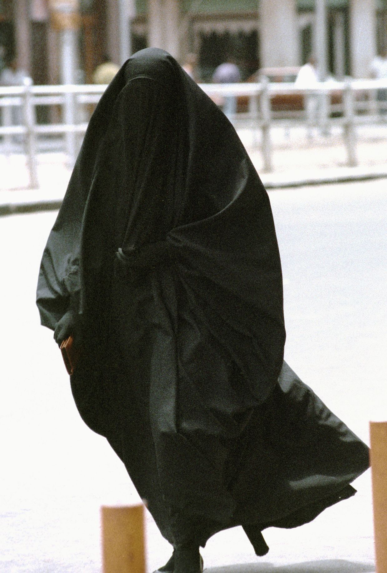 Женщина в парандже