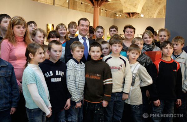 Дмитрий Медведев посетил выставку Лучшие фотографии России 2009