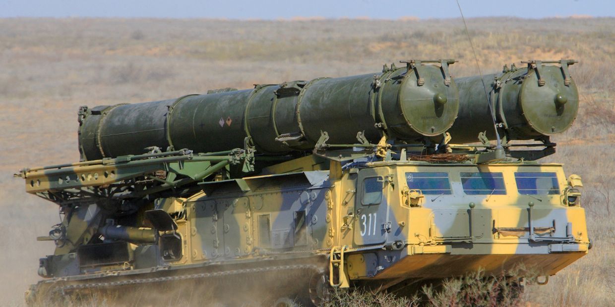Зенитный ракетный комплекс С-300В.