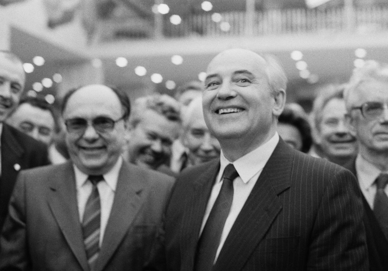 Александр Николаевич Яковлев и Михаил Сергеевич Горбачев