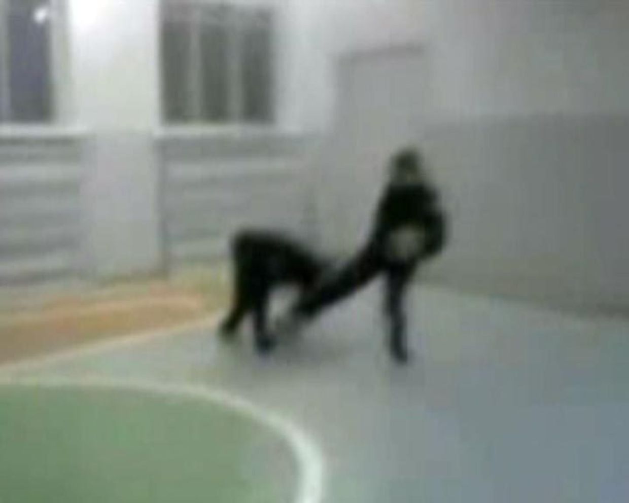 Ученики избили учительницу