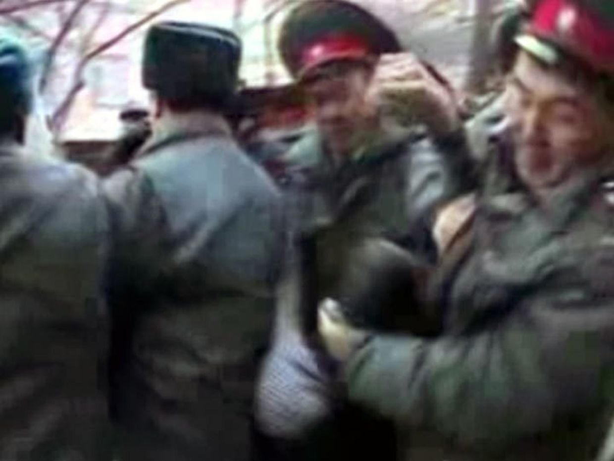 ИноСми__Увядшие-тюльпаны-Киргизии
