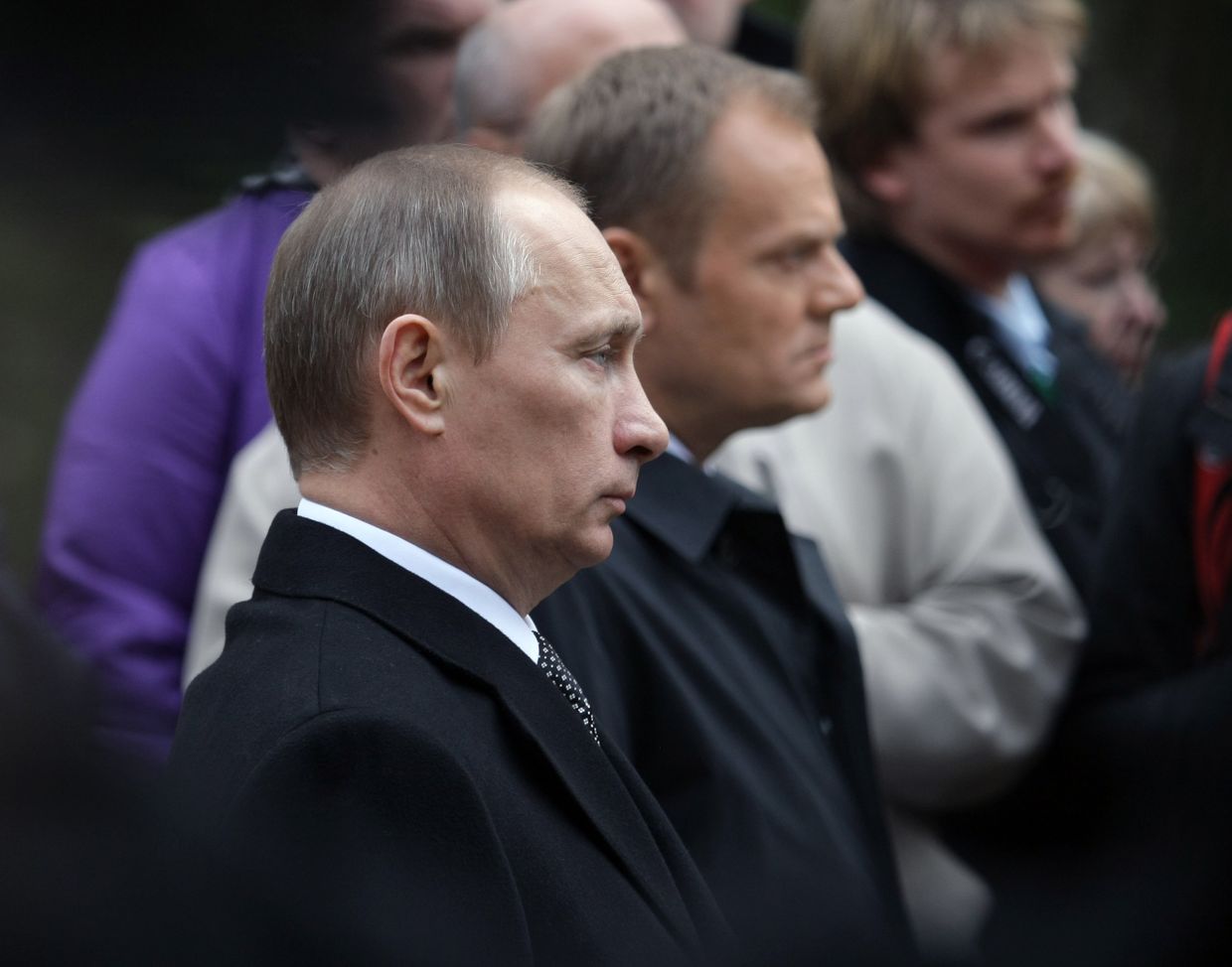 Премьер-министр РФ Владимир Путин возложил венок у мемориального комплекса Катынь