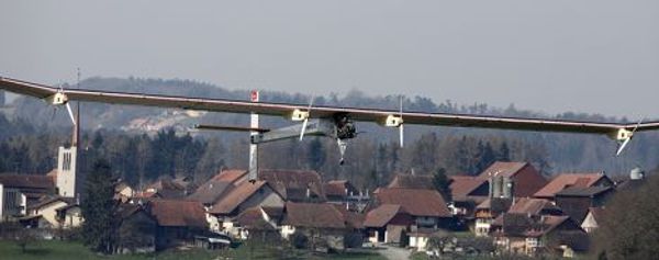 Первый длительный полет самолет на солнечные батареи Solar Impulse HB-SIA