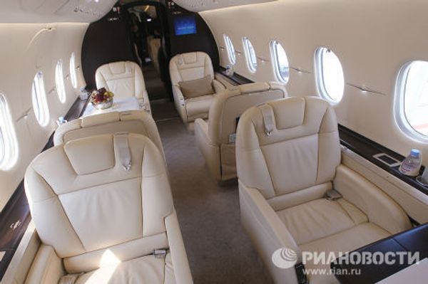 Презентация нового самолета Hawker 4000