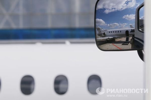 Презентация нового самолета Hawker 4000